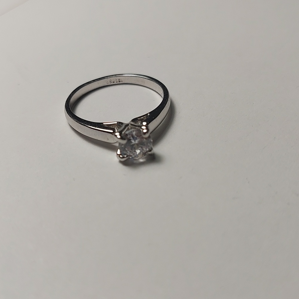Ring - Picture 3 of 4